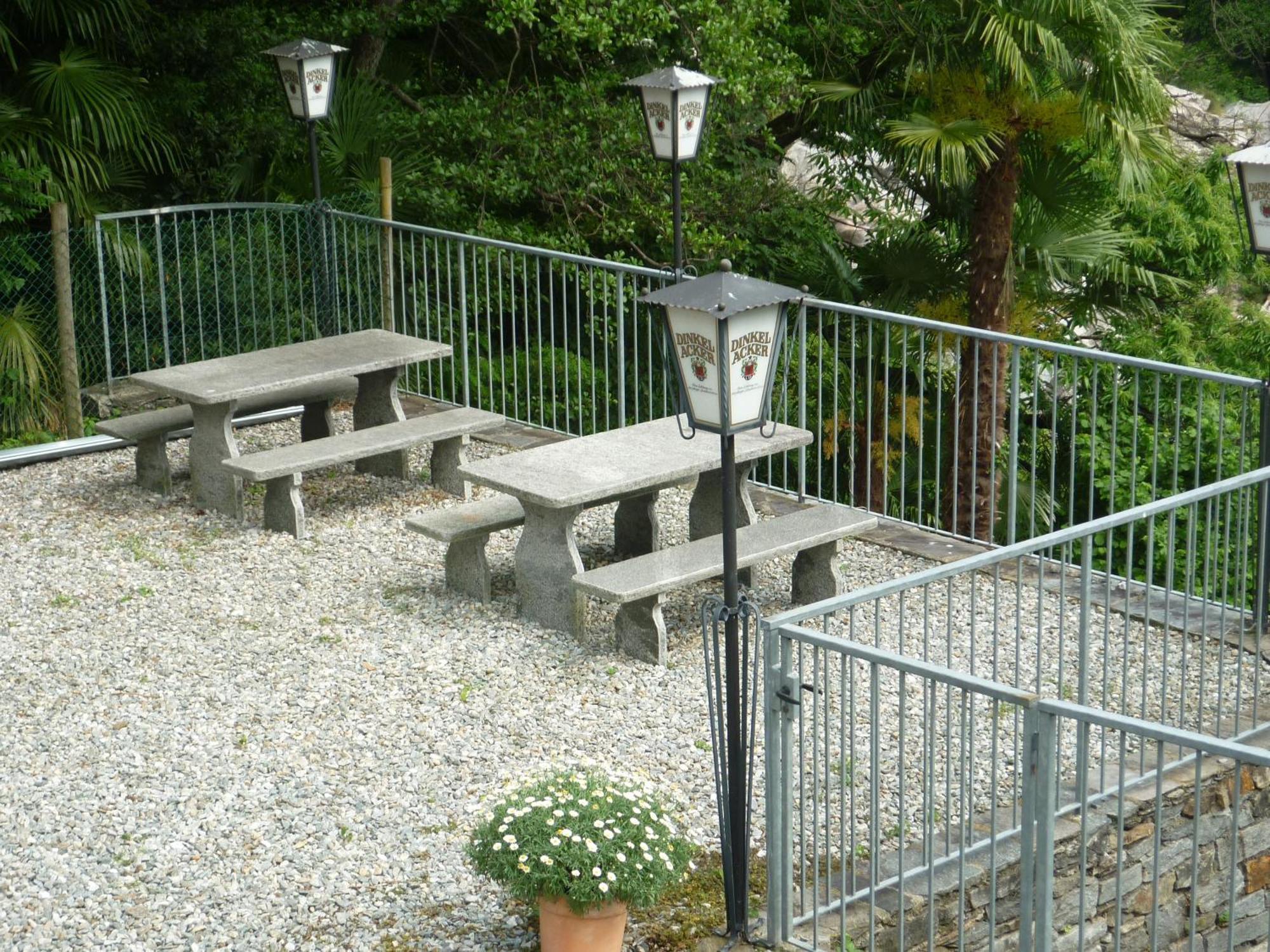 Ristorante Charme Hotel Tre Terre Ponte Brolla Exterior foto
